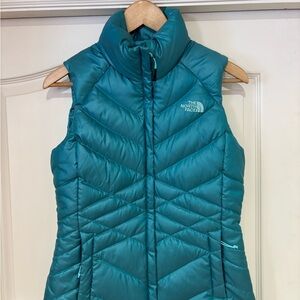 The North Face Women's Blue Puffer Vest Women’s S 550